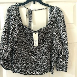 Never Worn- Cotton puffed sleeve top black with white pink flowers